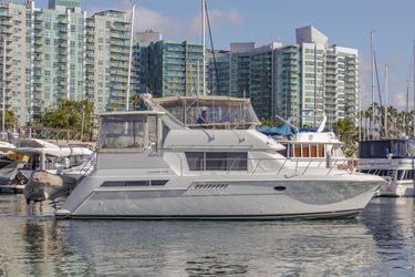 40' Carver 1997 Yacht For Sale